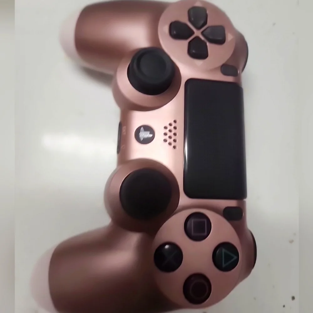 PS4 Dual Shock Controller - Picture 3 of 3